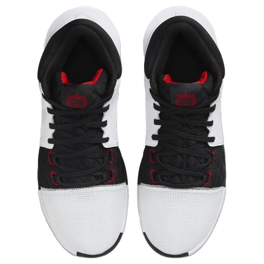 Nike LeBron Witness 8 40